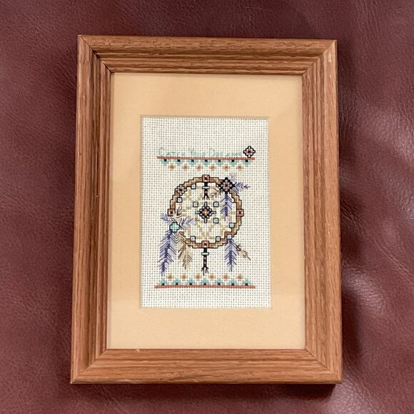Design Works #731 Dream Catcher Cross Stitch “CATCH YOUR DREAMS” Framed 6 X 8” - Picture 5 of 7